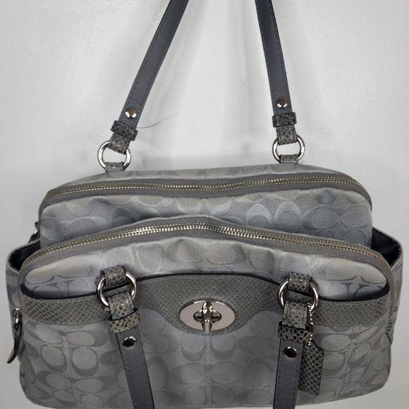 COACH Signature Penelope Shoulder Bag. - Picture 4 of 16